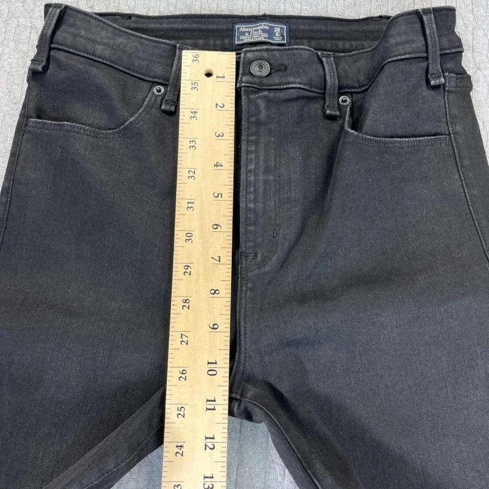 Abercrombie/Fitch High Rise Ankle Flare Women‎ 6/28X25 new without tags Raw Hem